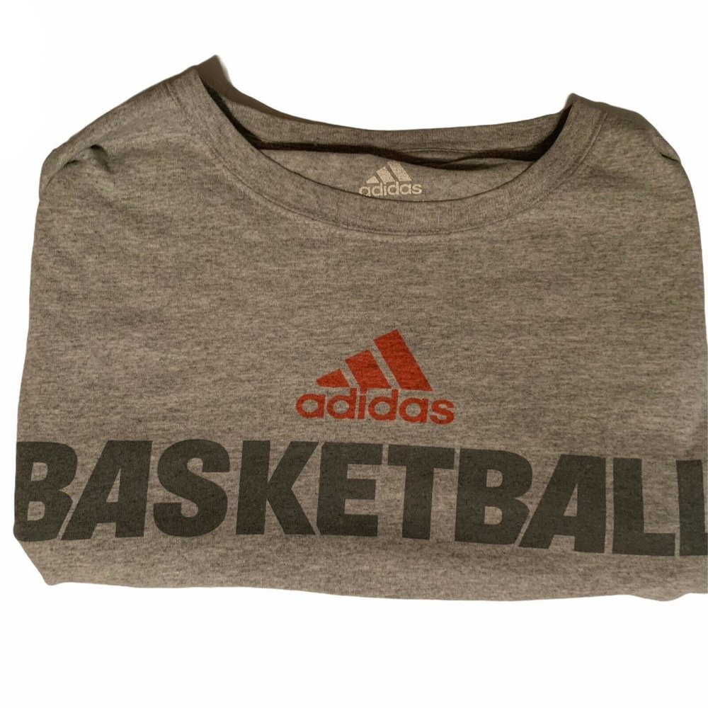 Adidas Mens XL tshirt Gray w/ Logo
